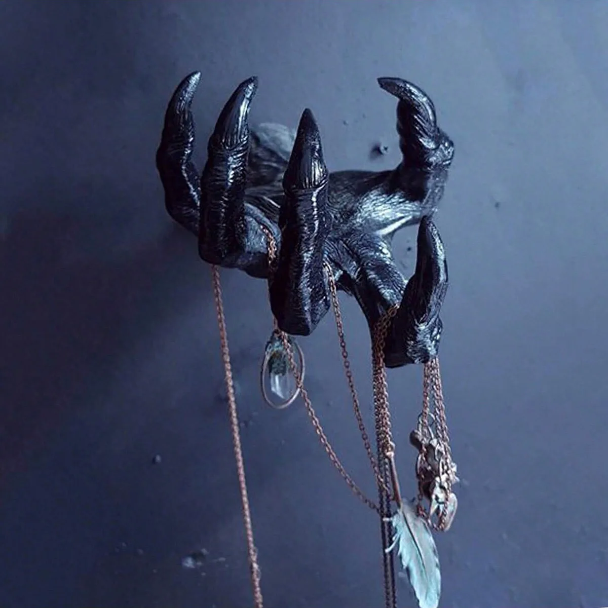 Resin Art Sculptures - Estatua de mano de bruja gótica