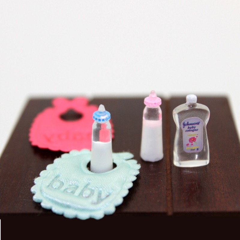 Resin Art Bottle - DOLLHOUSE Casa de muñecas modelo de