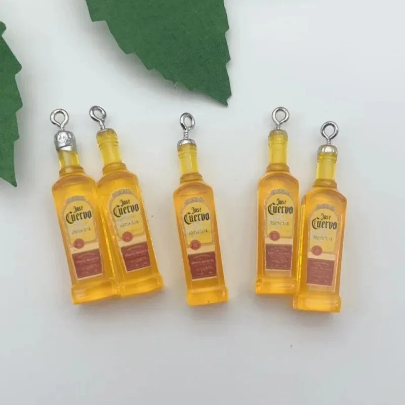 Lote de 10 Piezas de Dijes de  - Resin Art Bottle reseña y precio